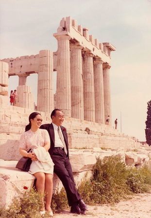 190708-85moon_web_theAcropolis nearAthens.jpg